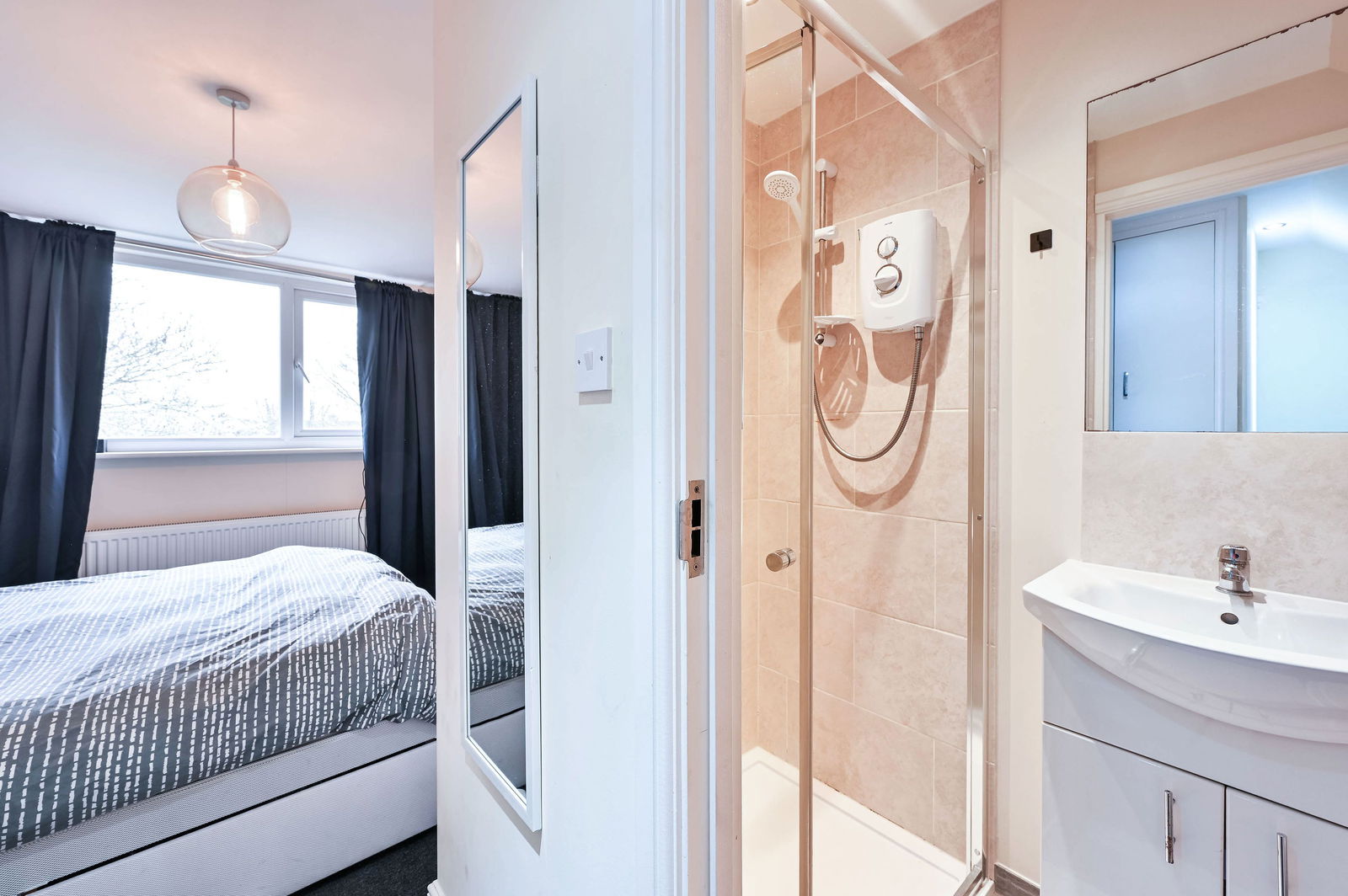 5 bed semi-detached house for sale in Stormont Way, Chessington, KT9  - Property Image 11