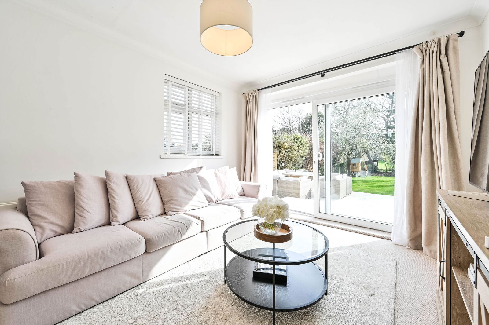 3 bed semi-detached bungalow for sale in Warenne Road, Fetcham, KT22  - Property Image 7