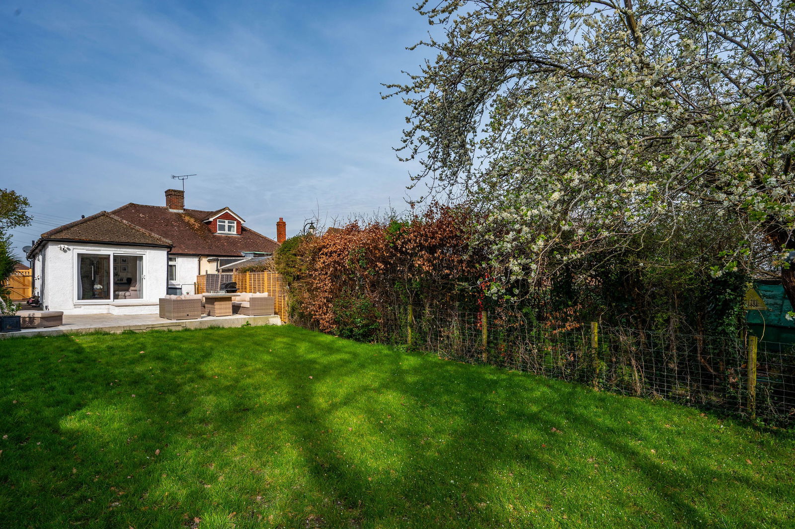 3 bed semi-detached bungalow for sale in Warenne Road, Fetcham, KT22  - Property Image 10