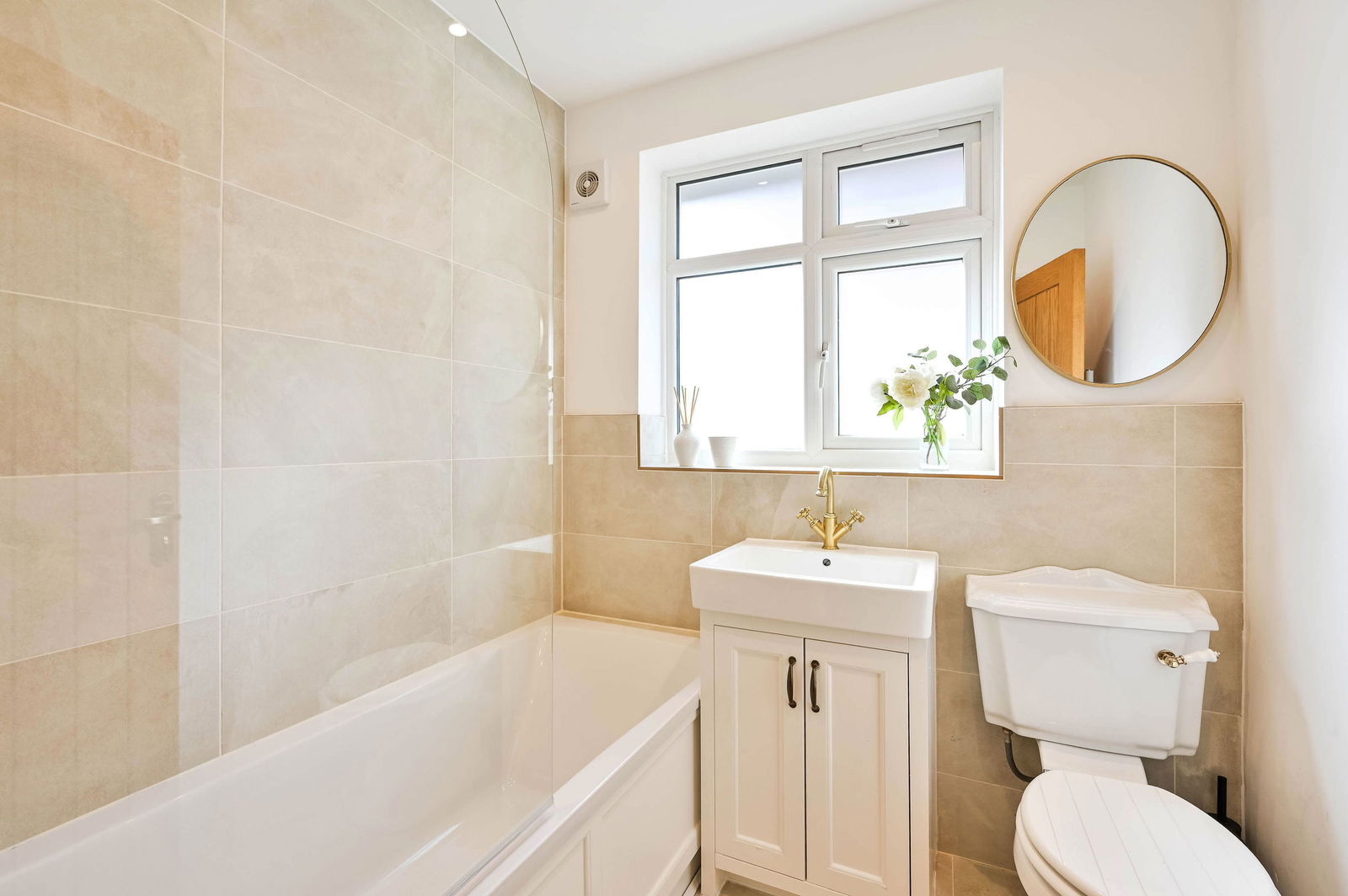 3 bed semi-detached bungalow for sale in Warenne Road, Fetcham, KT22  - Property Image 14