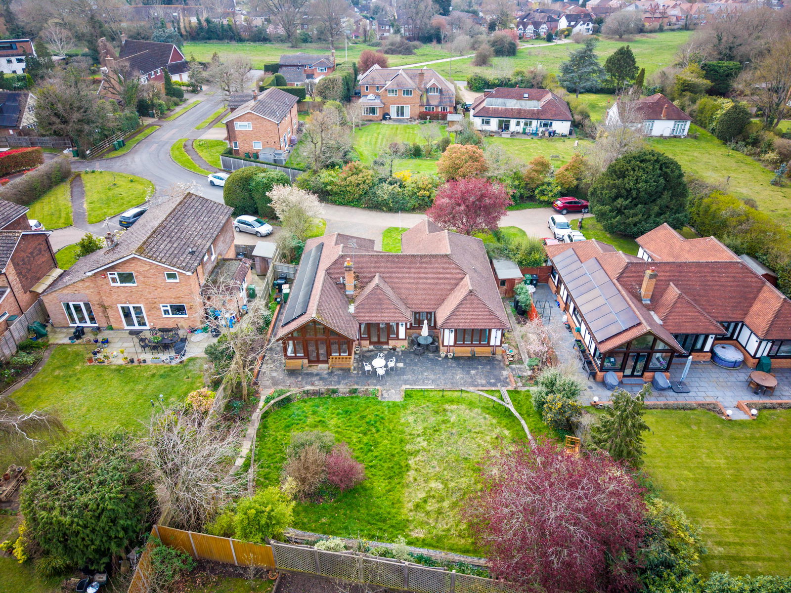 4 bed bungalow for sale in Sharon Close, Bookham, KT23  - Property Image 11