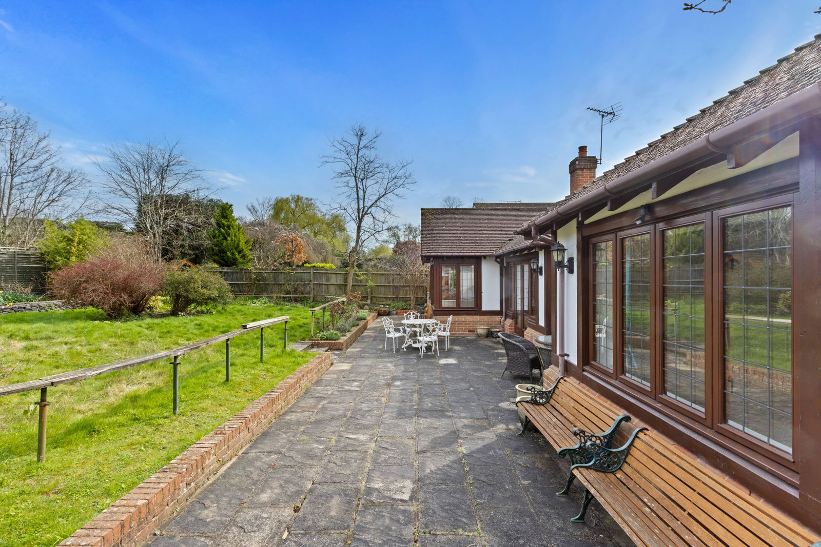 4 bed bungalow for sale in Sharon Close, Bookham, KT23  - Property Image 9