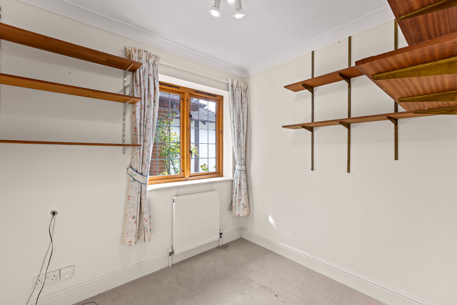 4 bed bungalow for sale in Sharon Close, Bookham, KT23  - Property Image 14