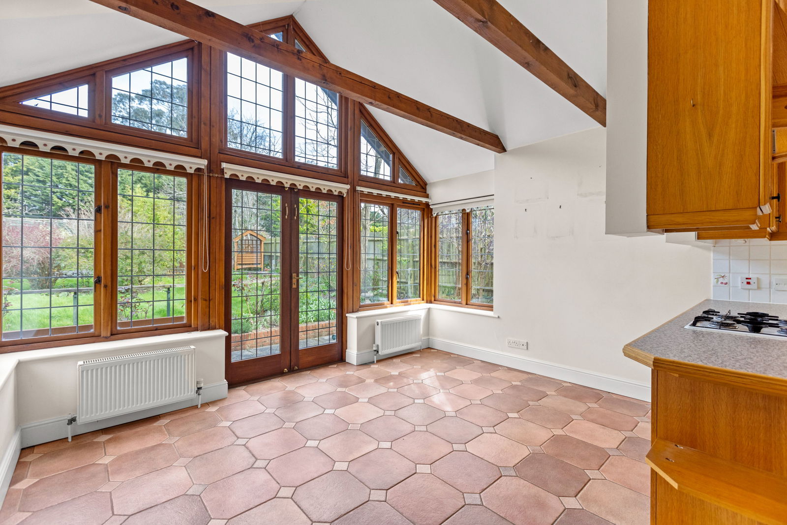 4 bed bungalow for sale in Sharon Close, Bookham, KT23  - Property Image 4