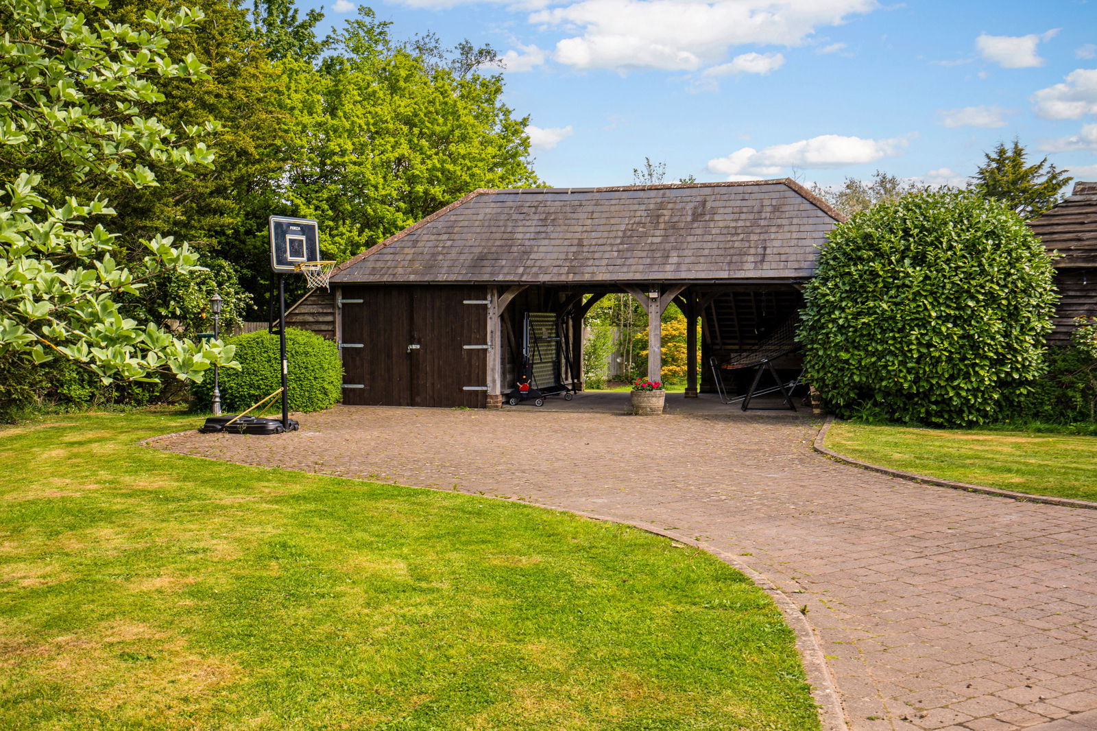 4 bed detached house for sale in Ripley Lane, West Horsley, KT24  - Property Image 24