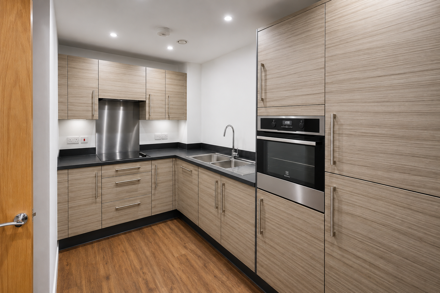 1 bed flat to rent in Station View, Guildford, GU1  - Property Image 2