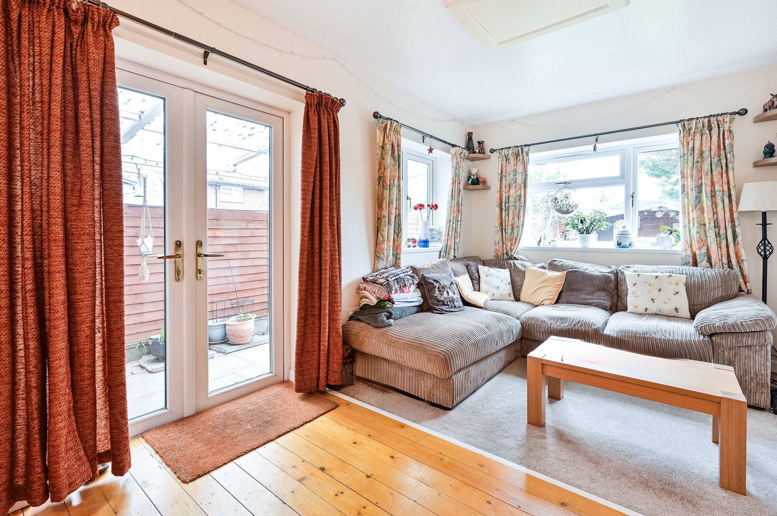 3 bed terraced house for sale in Bateson Way, Woking, GU21  - Property Image 6