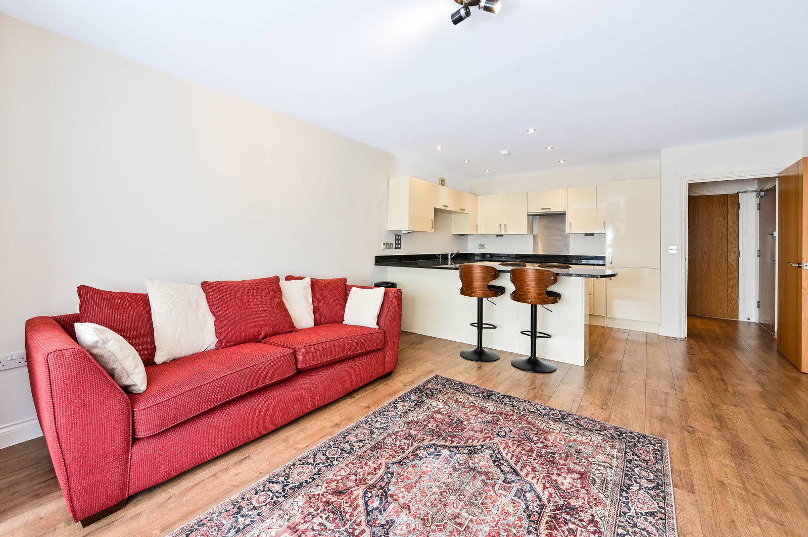 2 bed flat to rent in Epsom Road, Guildford, GU1  - Property Image 4