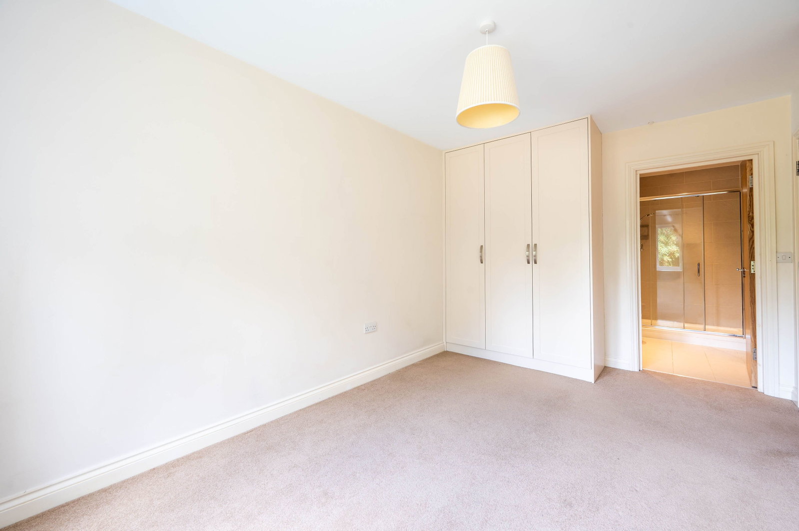 2 bed flat to rent in Epsom Road, Guildford, GU1  - Property Image 7