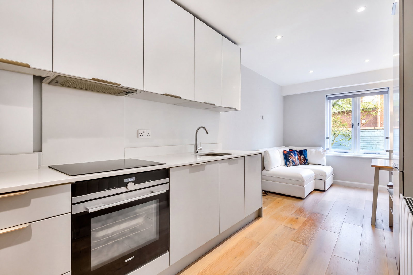 1 bed flat to rent in Chertsey Street, Guildford, GU1  - Property Image 2