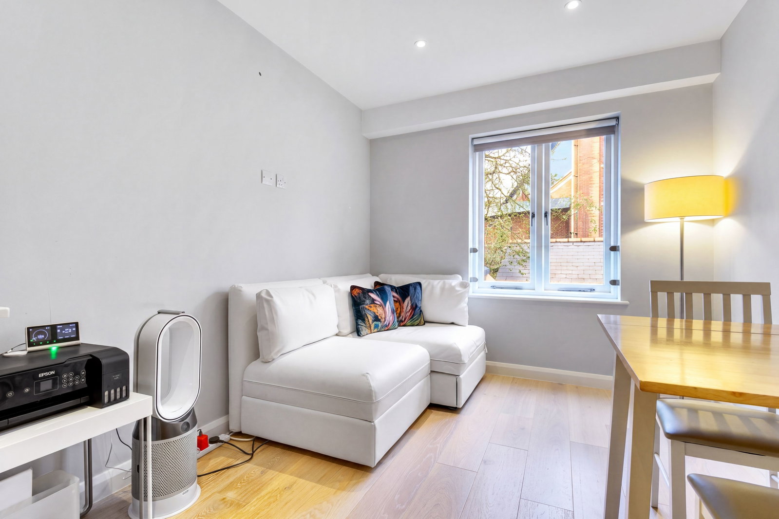 1 bed flat to rent in Chertsey Street, Guildford, GU1  - Property Image 3