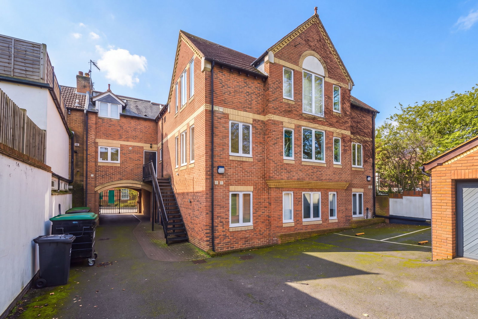 1 bed flat to rent in Chertsey Street, Guildford, GU1  - Property Image 10