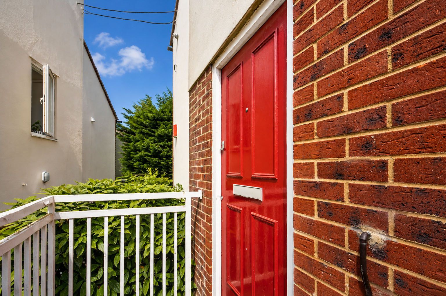 1 bed flat to rent in The Mount, Guildford, GU2  - Property Image 11