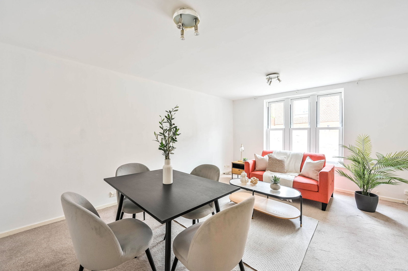 1 bed flat to rent in The Mount, Guildford, GU2 - Property Image 1