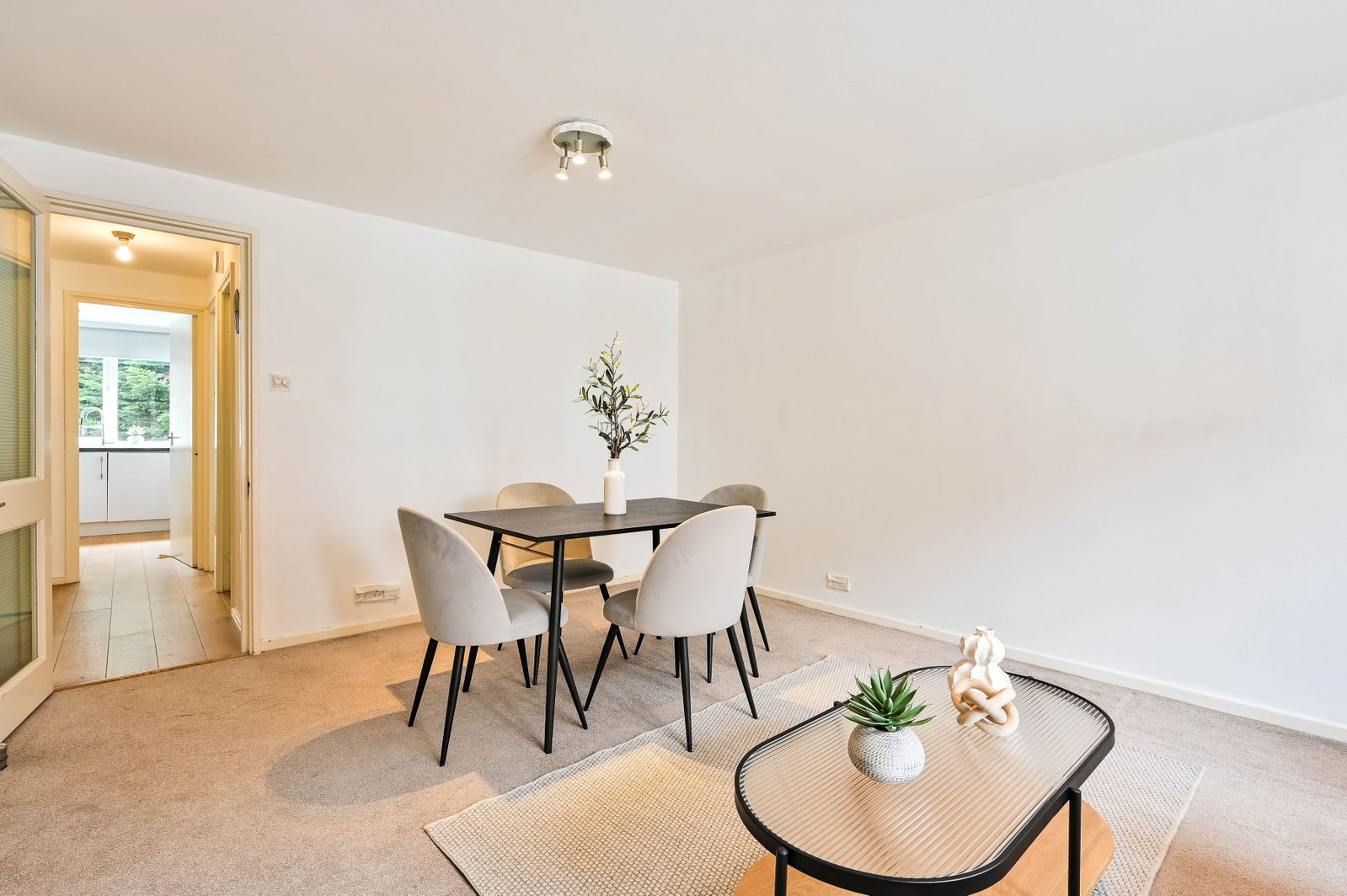 1 bed flat to rent in The Mount, Guildford, GU2  - Property Image 5