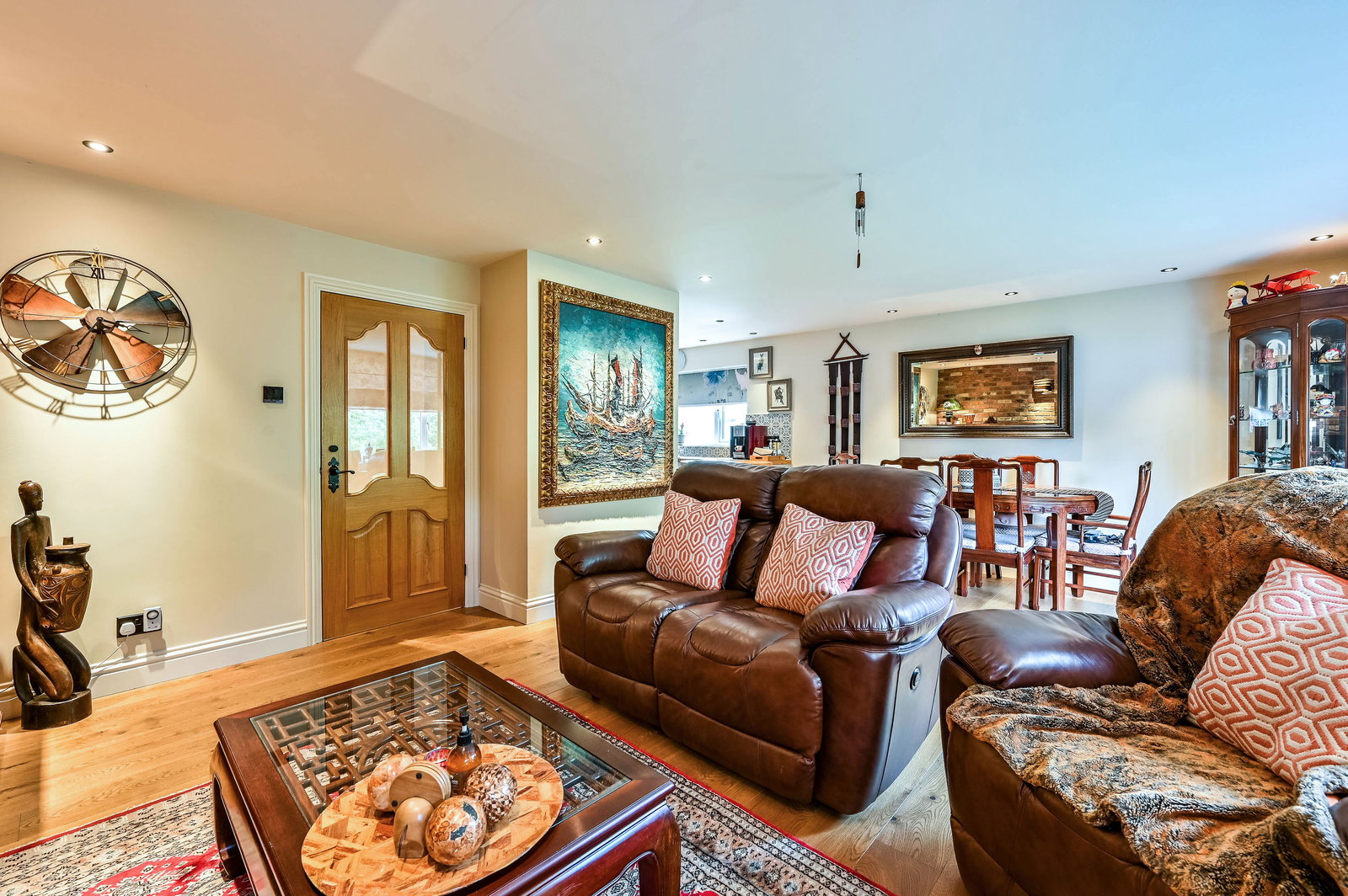 3 bed apartment for sale in Edenside Road, Bookham  - Property Image 2