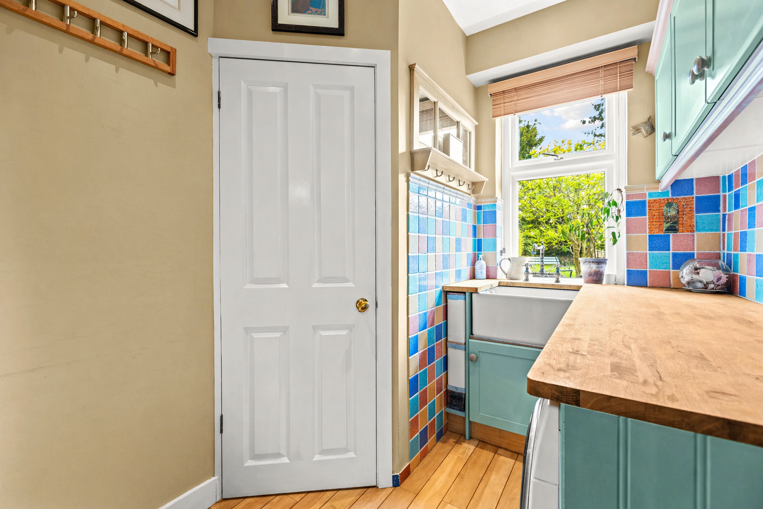 6 bed detached house for sale in Highlands Road, Leatherhead, KT22 8NJ  - Property Image 9