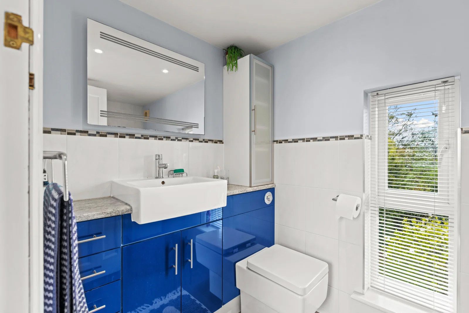 6 bed detached house for sale in Highlands Road, Leatherhead, KT22 8NJ  - Property Image 20