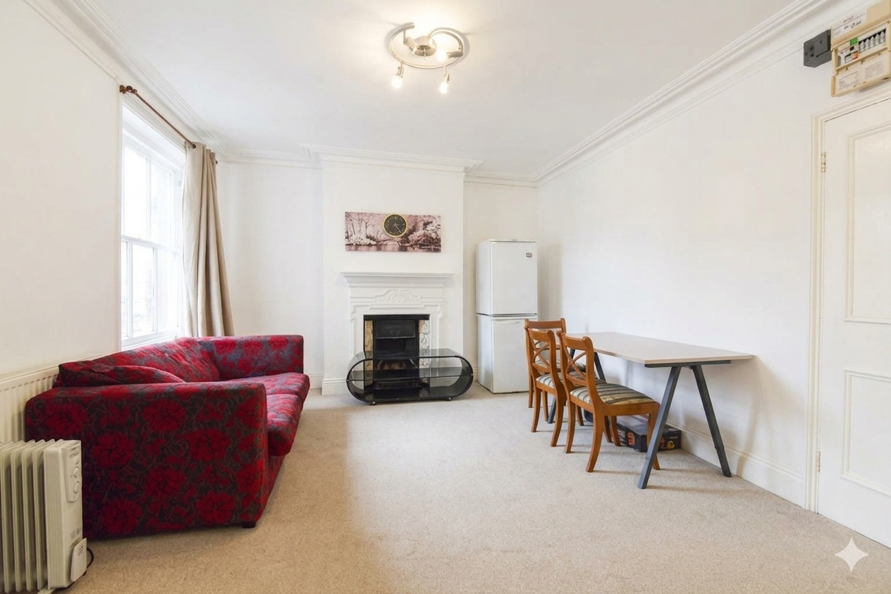 2 bed flat for sale in York Road, Guildford, GU1  - Property Image 3