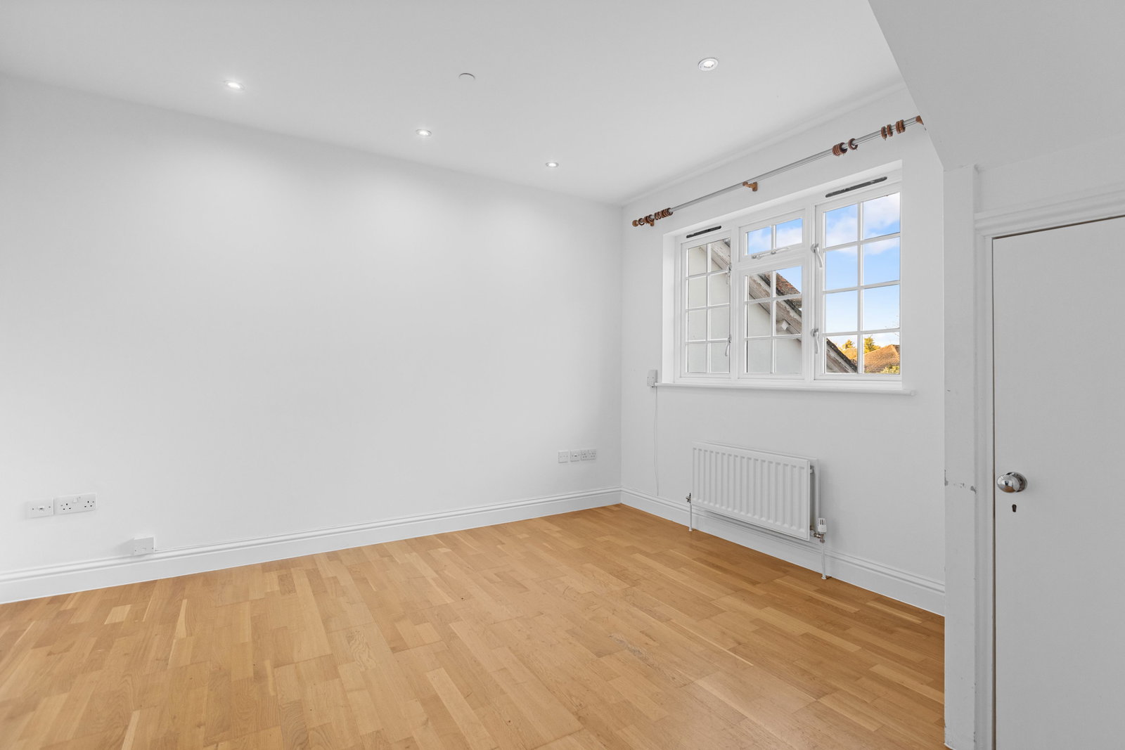 4 bed mixed use for sale in Church Road, Bookham, KT23  - Property Image 4