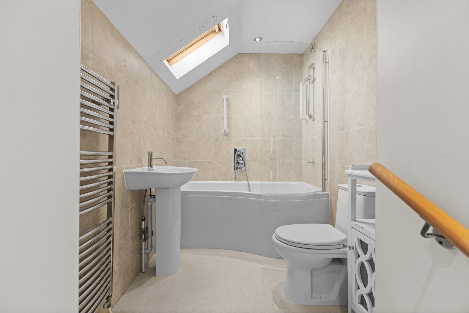 4 bed mixed use for sale in Church Road, Bookham, KT23  - Property Image 7