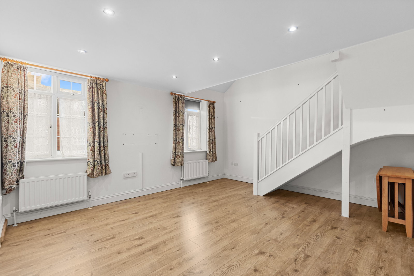 4 bed mixed use for sale in Church Road, Bookham, KT23  - Property Image 13