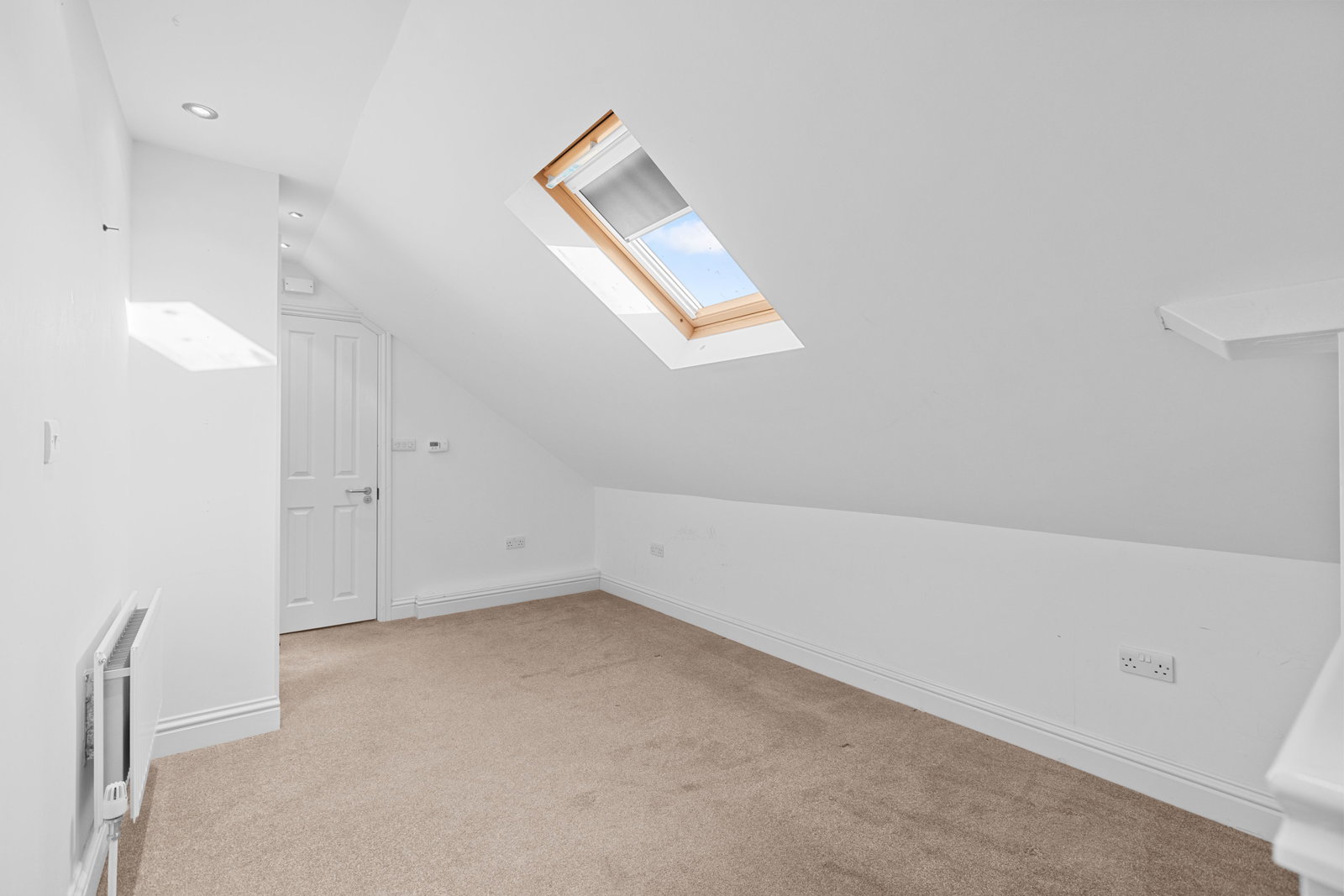 4 bed mixed use for sale in Church Road, Bookham, KT23  - Property Image 14