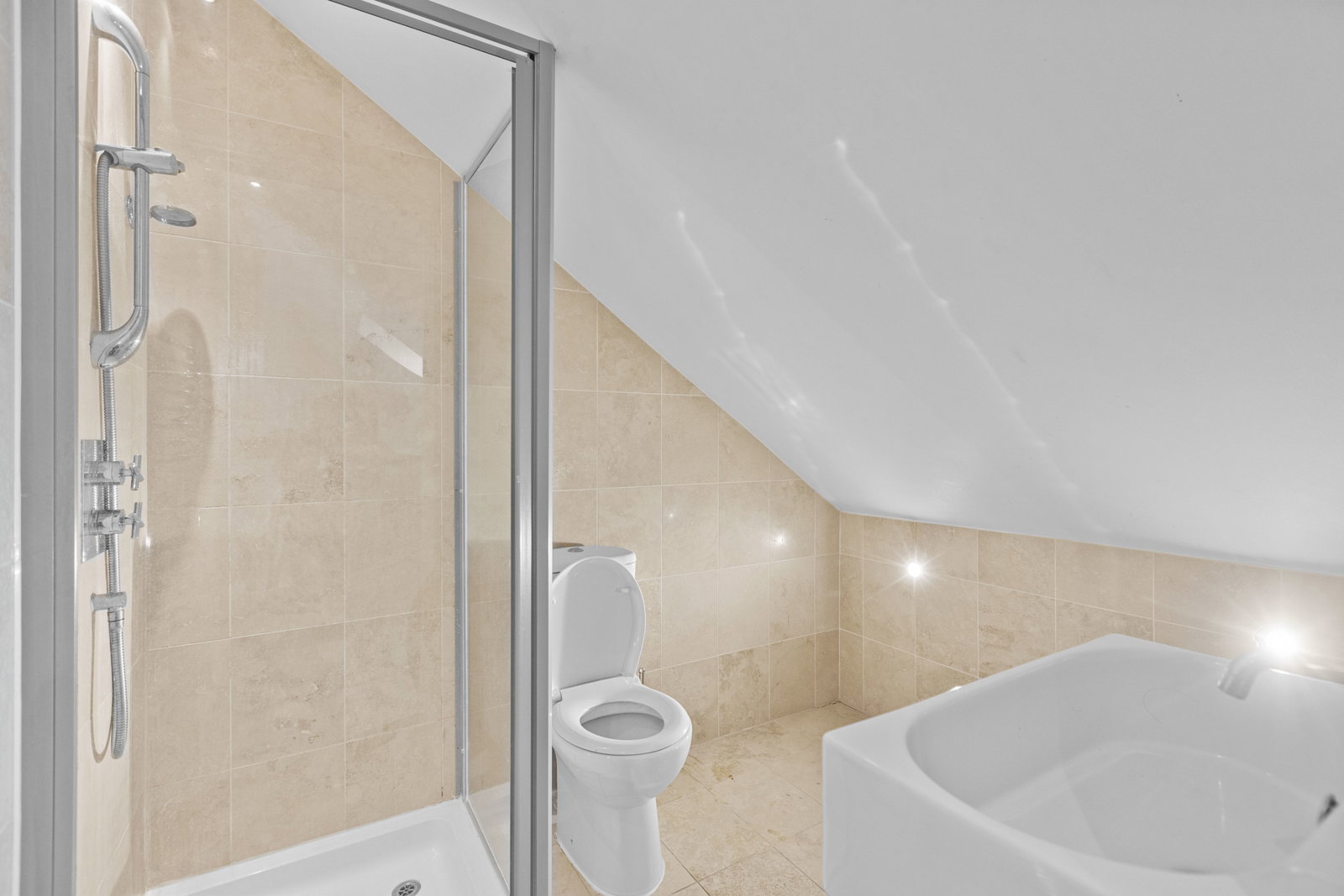 4 bed mixed use for sale in Church Road, Bookham, KT23  - Property Image 16