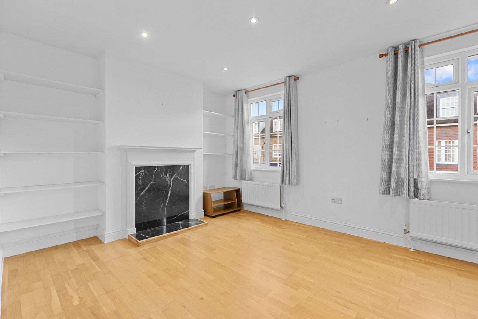 4 bed mixed use for sale in Church Road, Bookham, KT23  - Property Image 9