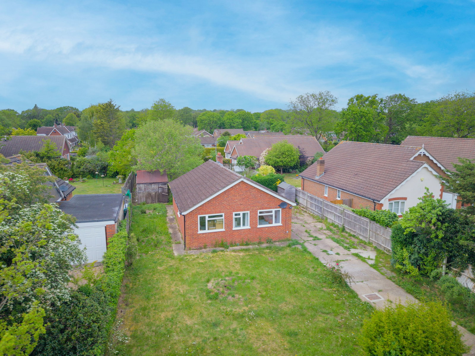 4 bed bungalow for sale in The Copse, Fetcham  - Property Image 2