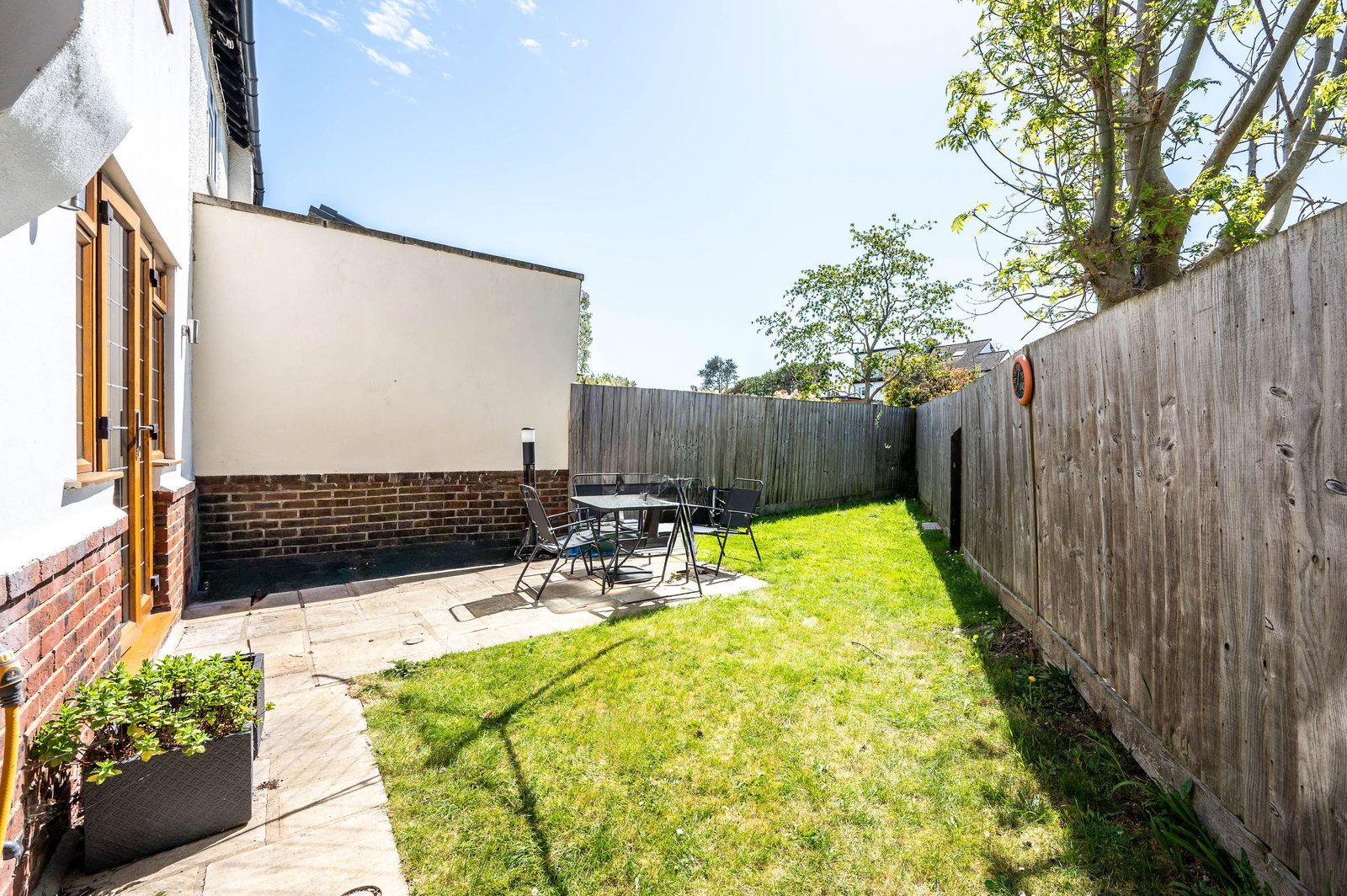3 bed end of terrace house for sale in Briarwood Road, Epsom, Stoneleigh  - Property Image 11