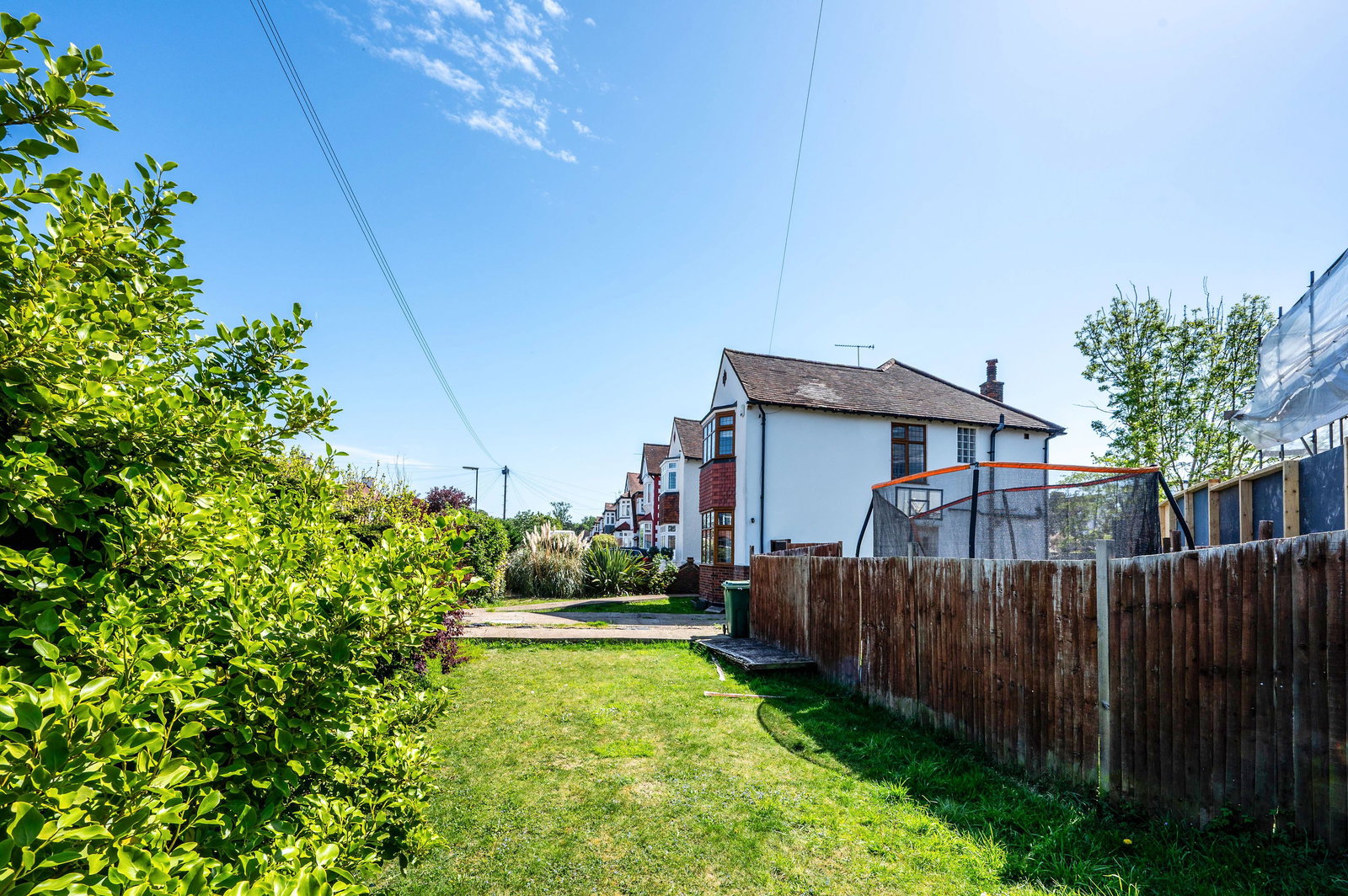 3 bed end of terrace house for sale in Briarwood Road, Epsom, Stoneleigh  - Property Image 12