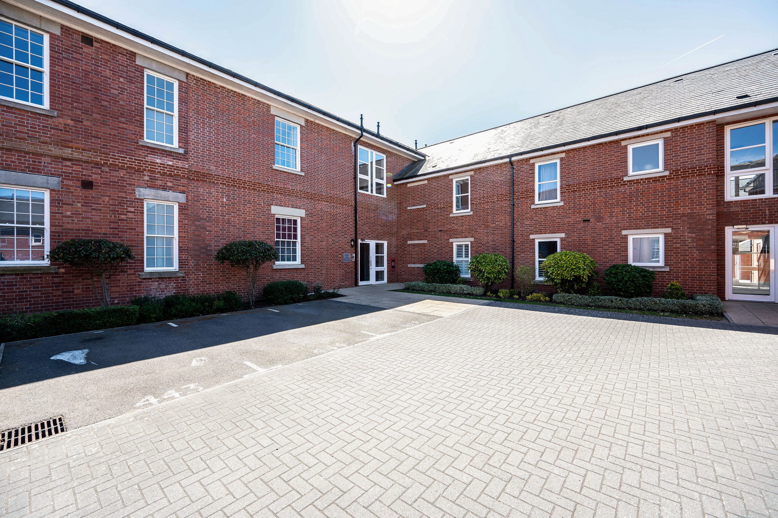 2 bed flat for sale in Glanville Way, Epsom, KT19  - Property Image 16