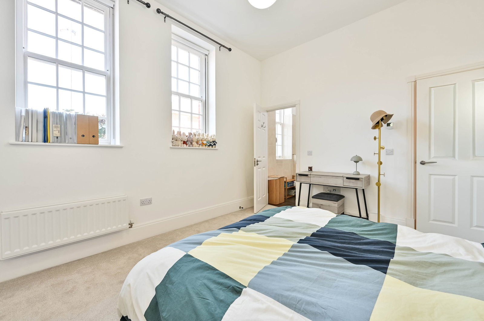 2 bed flat for sale in Glanville Way, Epsom, KT19  - Property Image 10