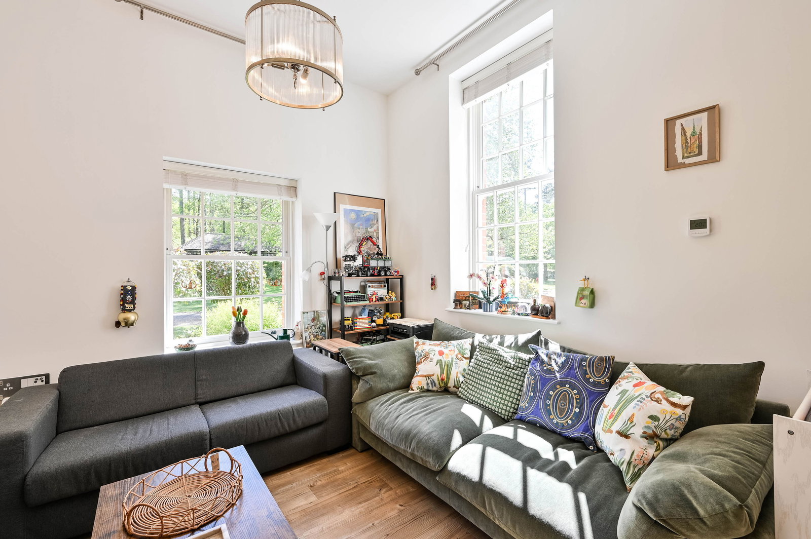 2 bed flat for sale in Glanville Way, Epsom, KT19  - Property Image 5