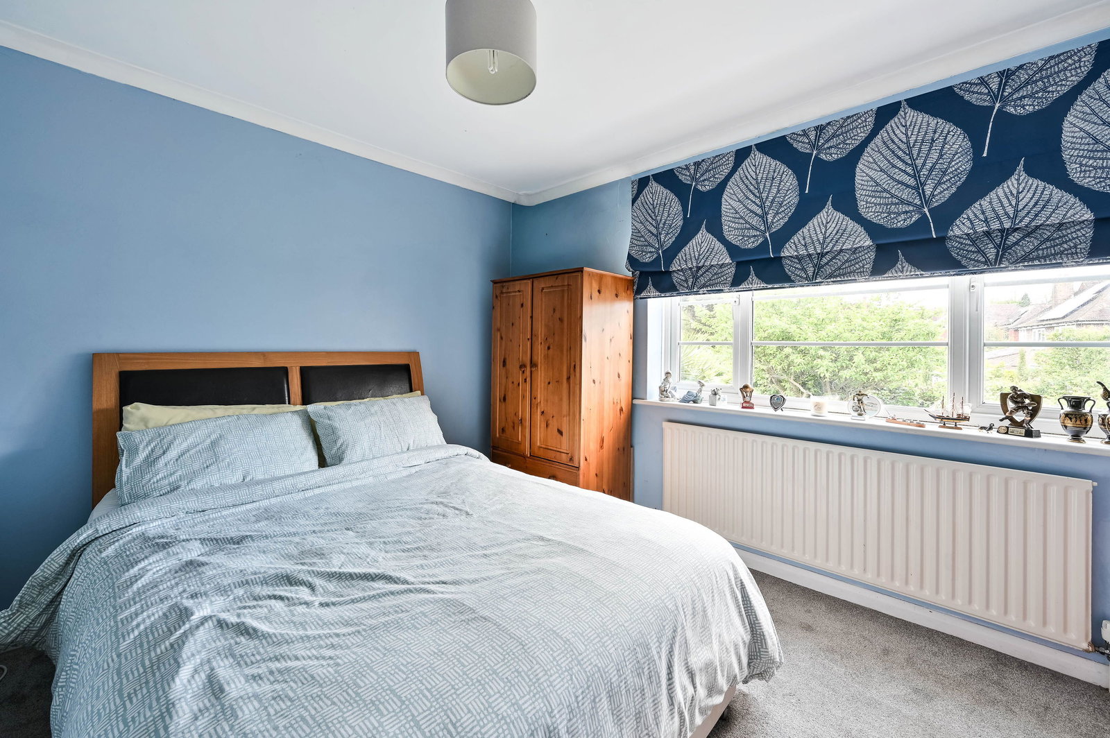 4 bed semi-detached house for sale in East Meads, Guildford, GU2  - Property Image 13
