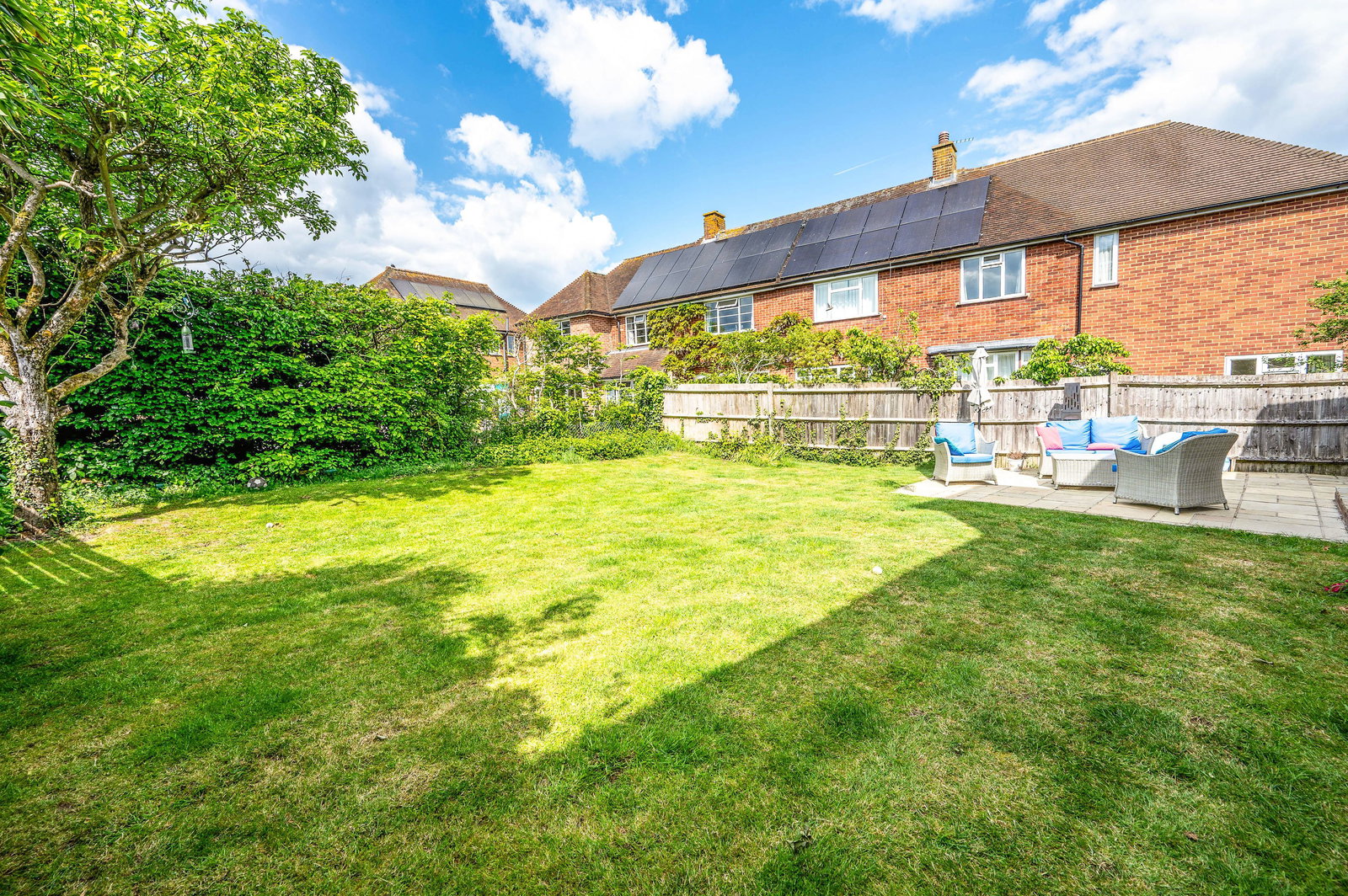 4 bed semi-detached house for sale in East Meads, Guildford, GU2  - Property Image 3