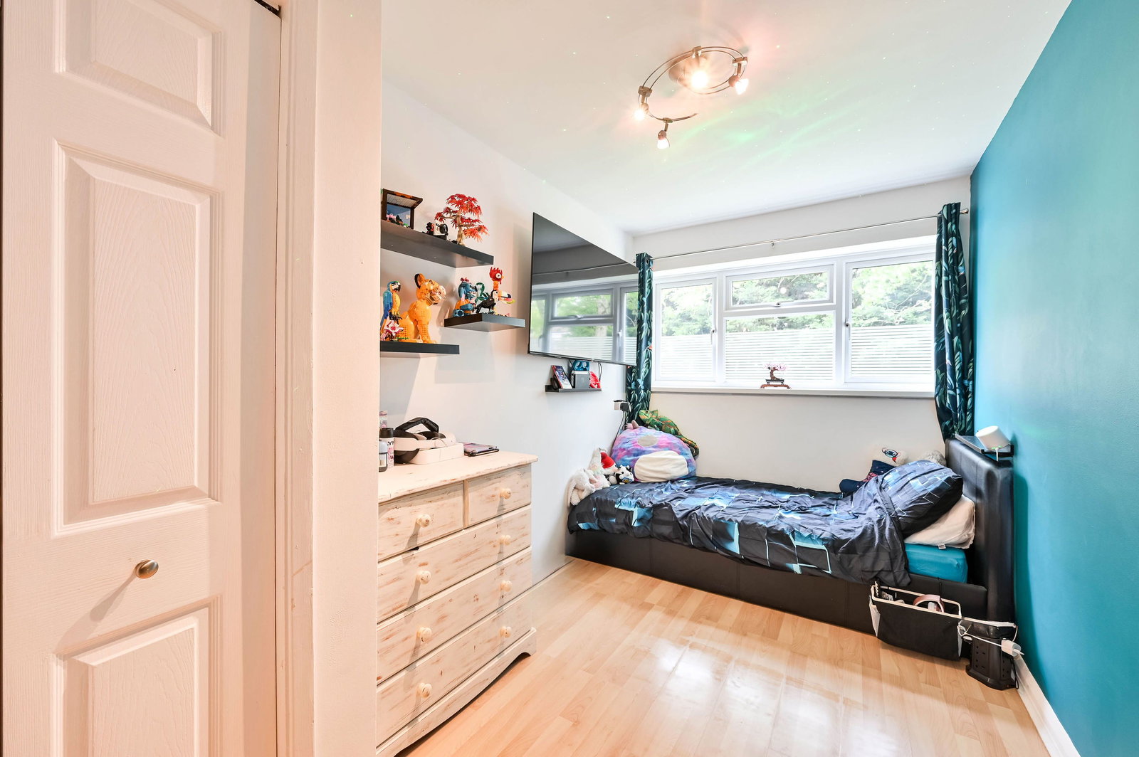 3 bed maisonette for sale in Edenside Road, Bookham  - Property Image 9