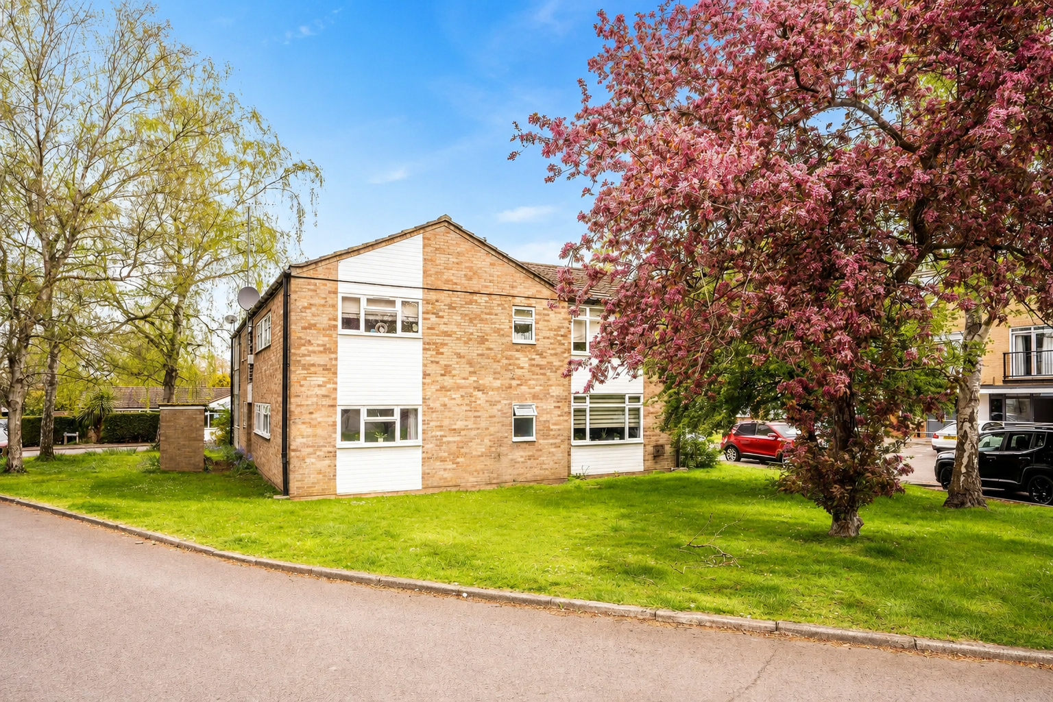 3 bed maisonette for sale in Edenside Road, Bookham  - Property Image 9