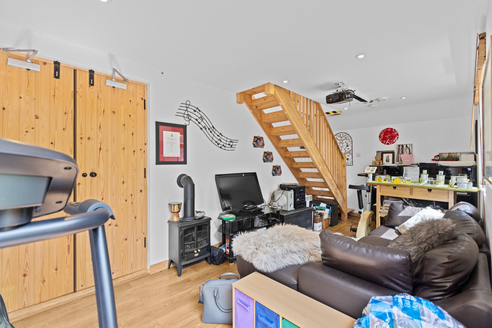 5 bed detached house for sale in Strathcona Avenue, Effingham  - Property Image 15
