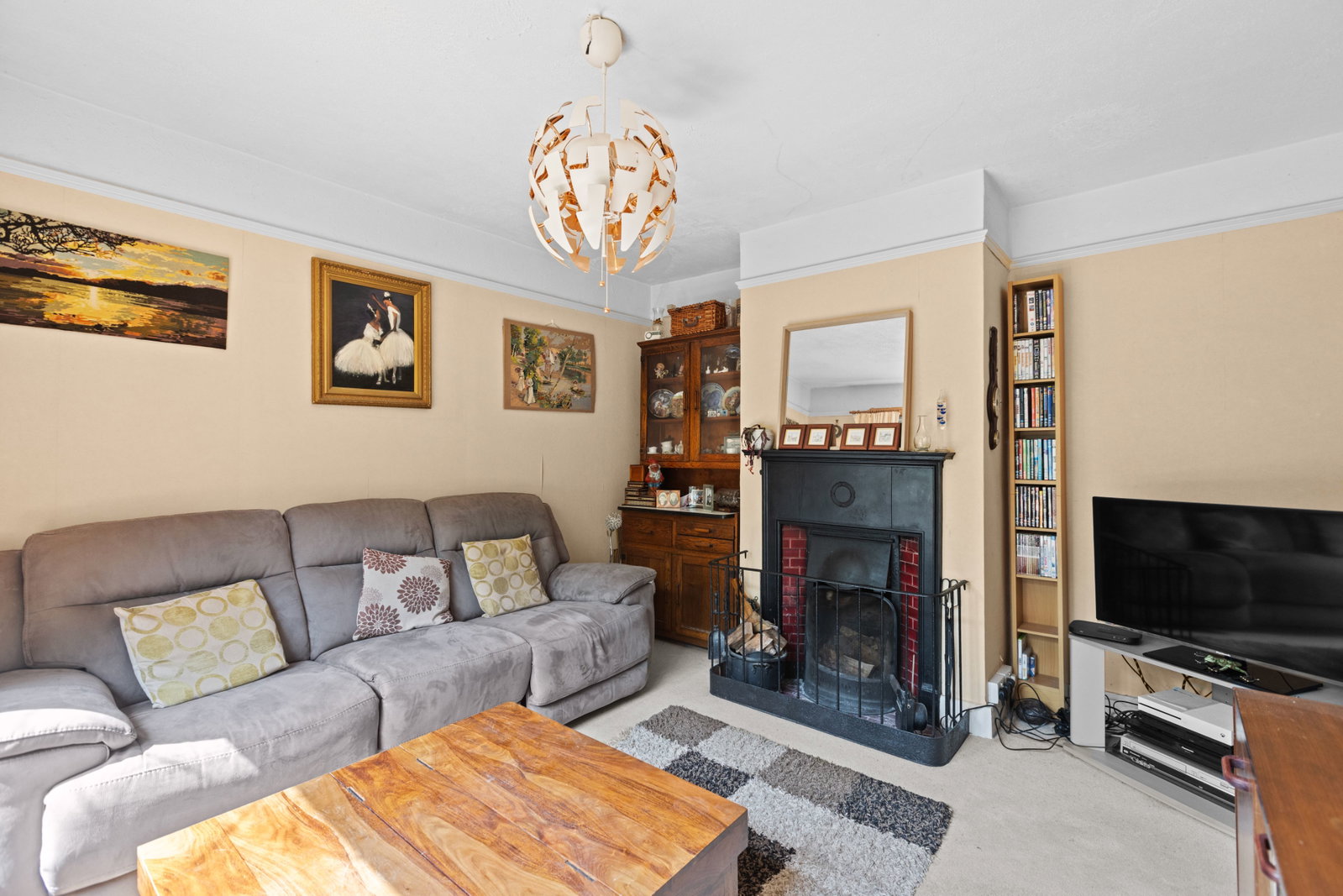 5 bed detached house for sale in Strathcona Avenue, Effingham  - Property Image 6