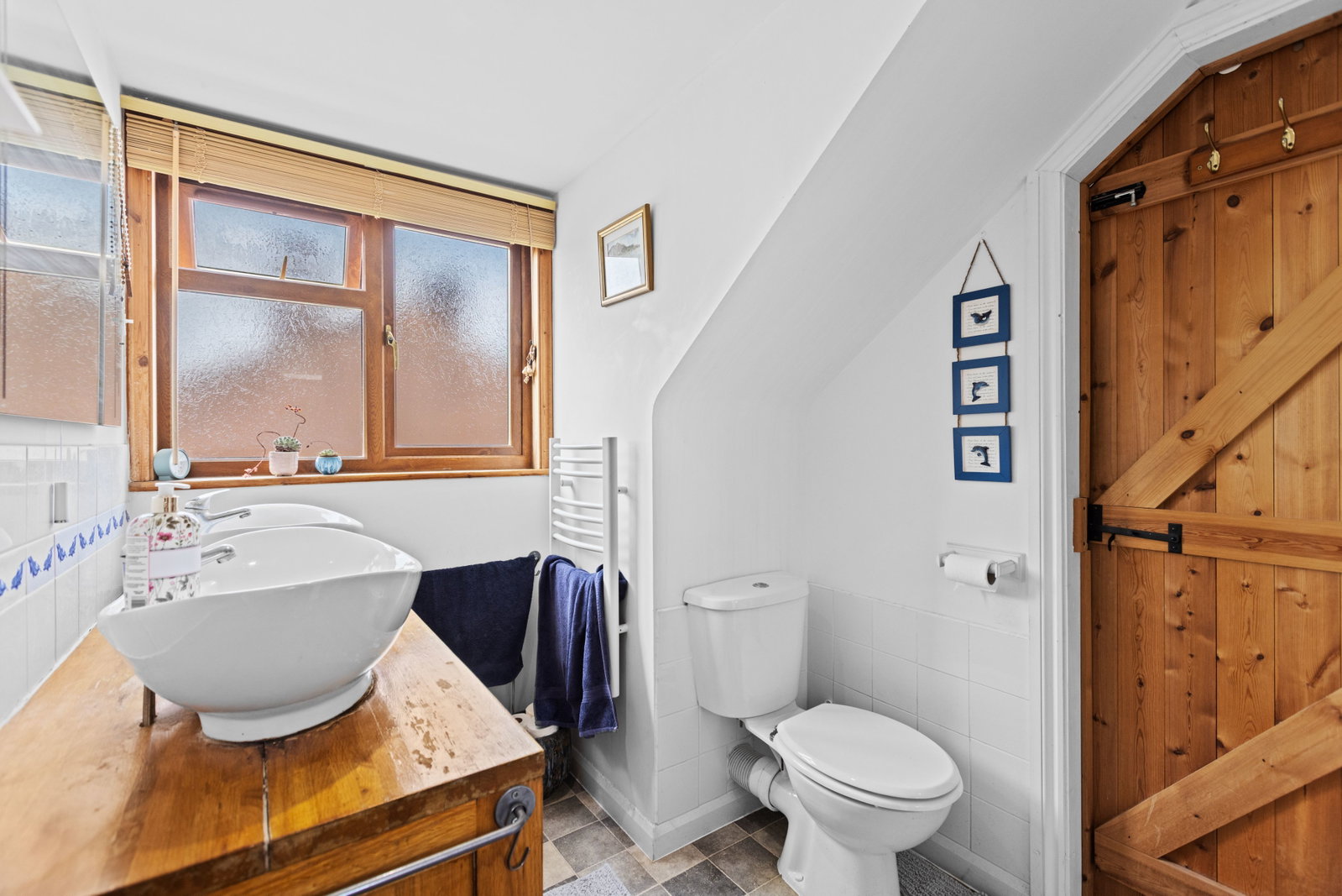 5 bed detached house for sale in Strathcona Avenue, Effingham  - Property Image 21