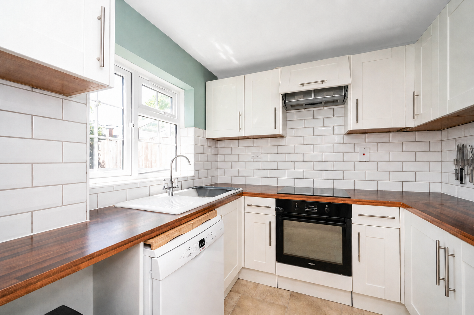 3 bed terraced house for sale in Somertons Close, Guildford, GU2  - Property Image 6