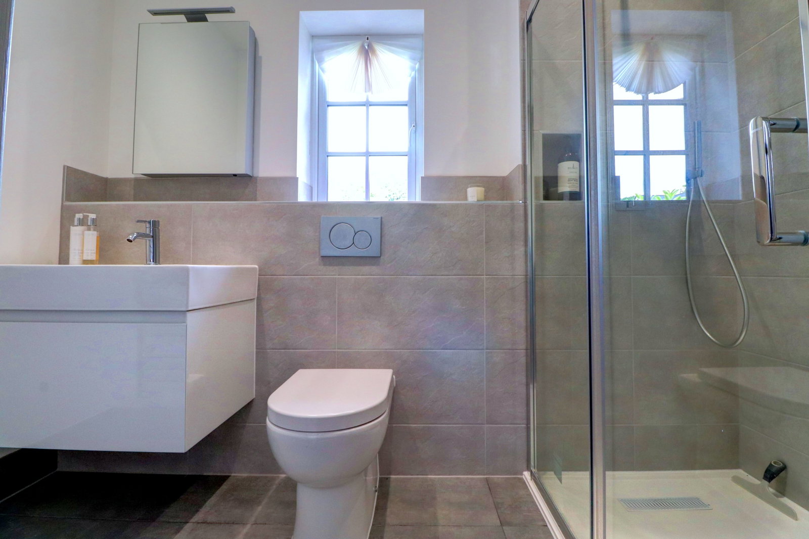 4 bed detached house for sale in Hurtmore Road, Godalming, GU7  - Property Image 16