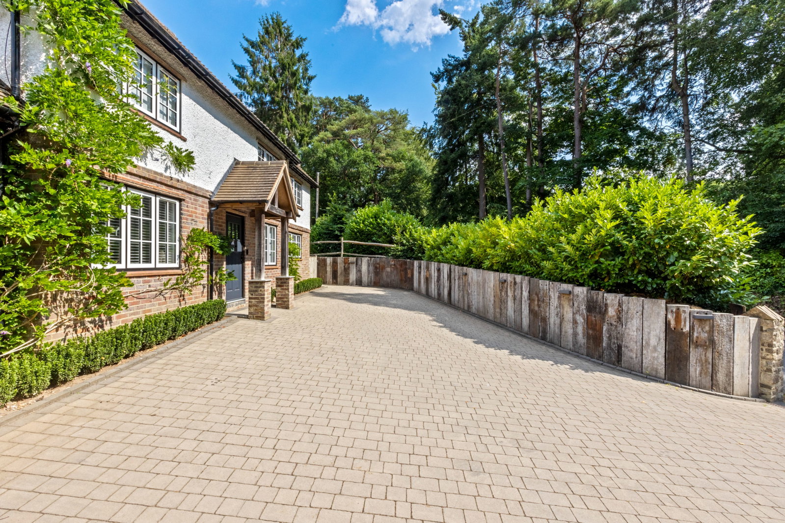 4 bed detached house for sale in Hurtmore Road, Godalming, GU7  - Property Image 27