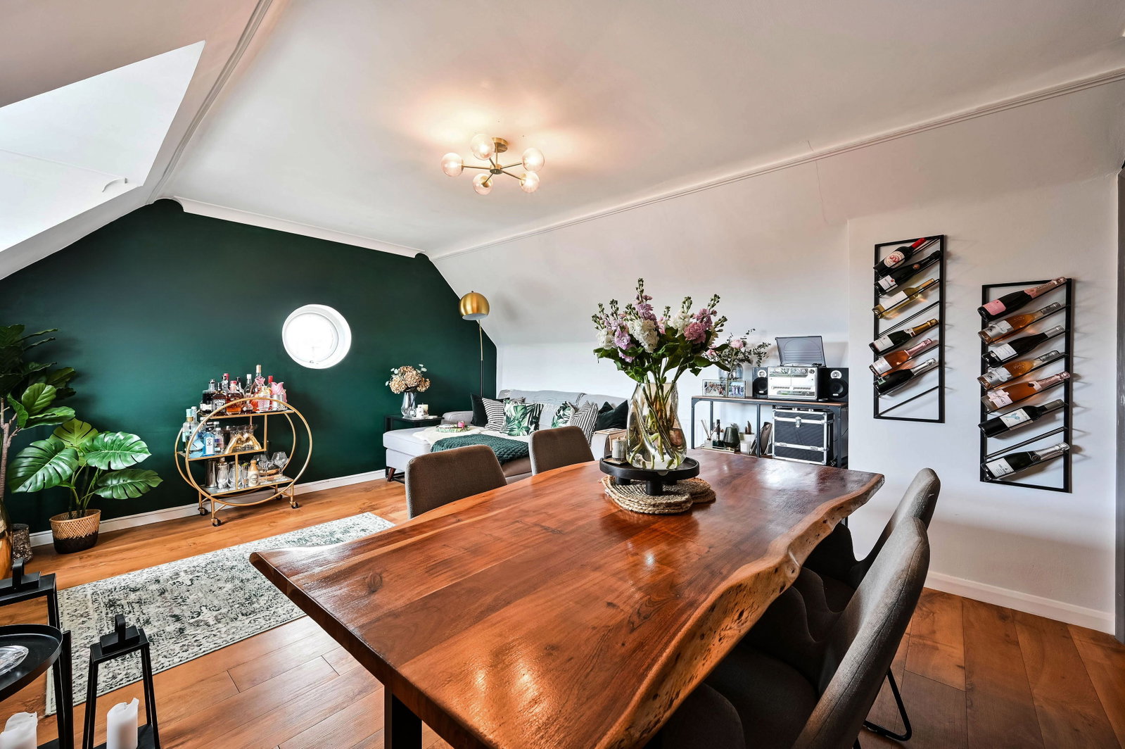 1 bed apartment for sale in Junction Road, Dorking, RH4