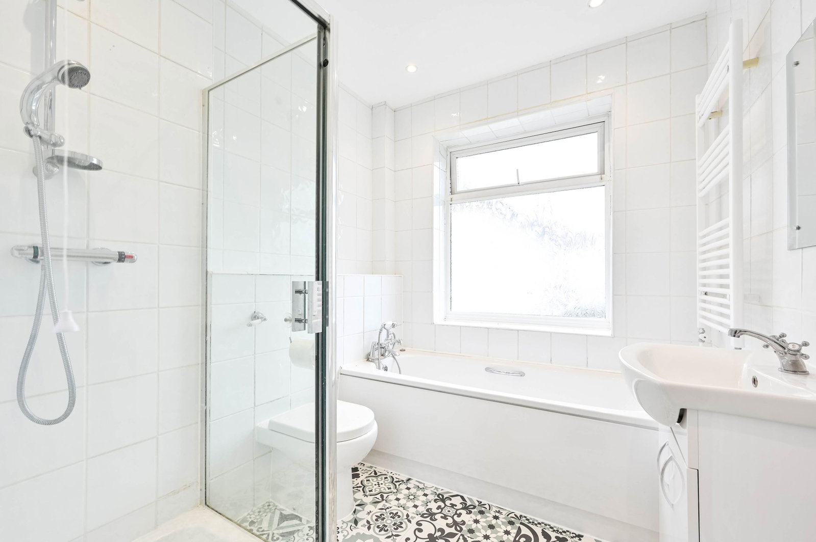 3 bed semi-detached house for sale in Rydes Hill Road, Guildford, GU2  - Property Image 15