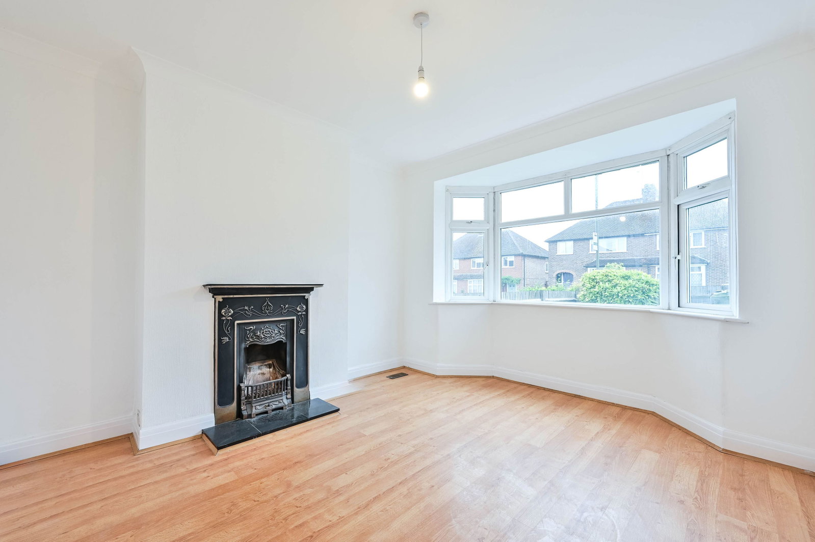 3 bed semi-detached house for sale in Rydes Hill Road, Guildford, GU2  - Property Image 5