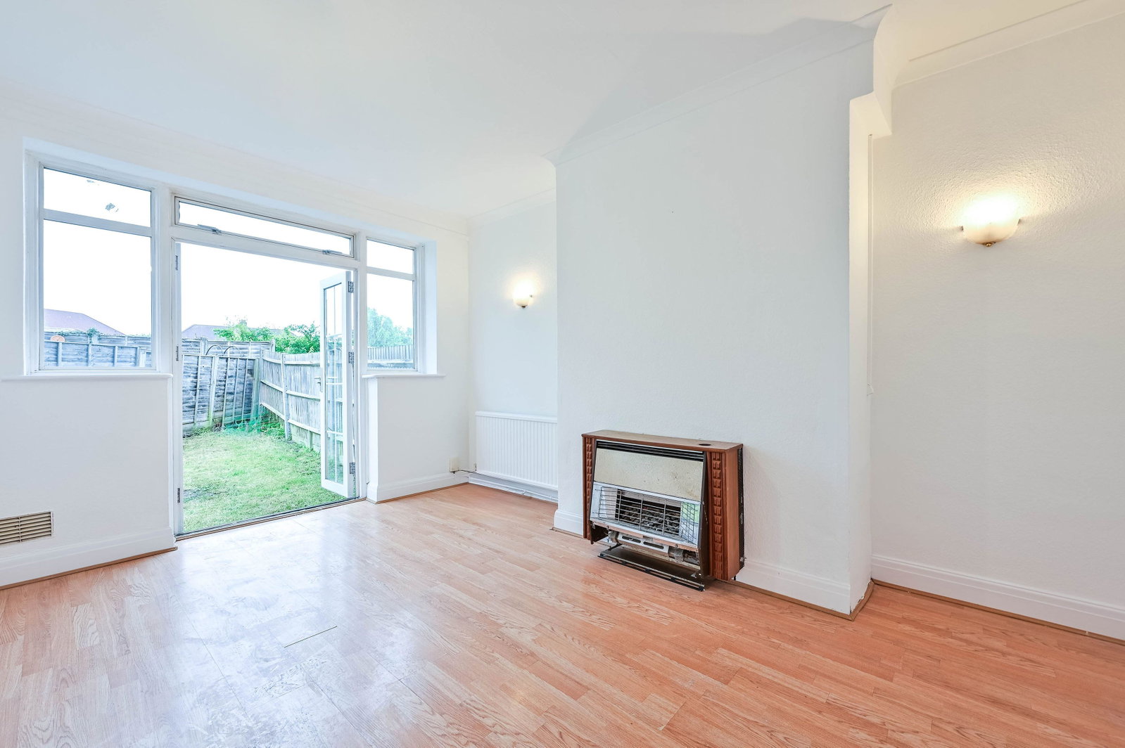 3 bed semi-detached house for sale in Rydes Hill Road, Guildford, GU2  - Property Image 6