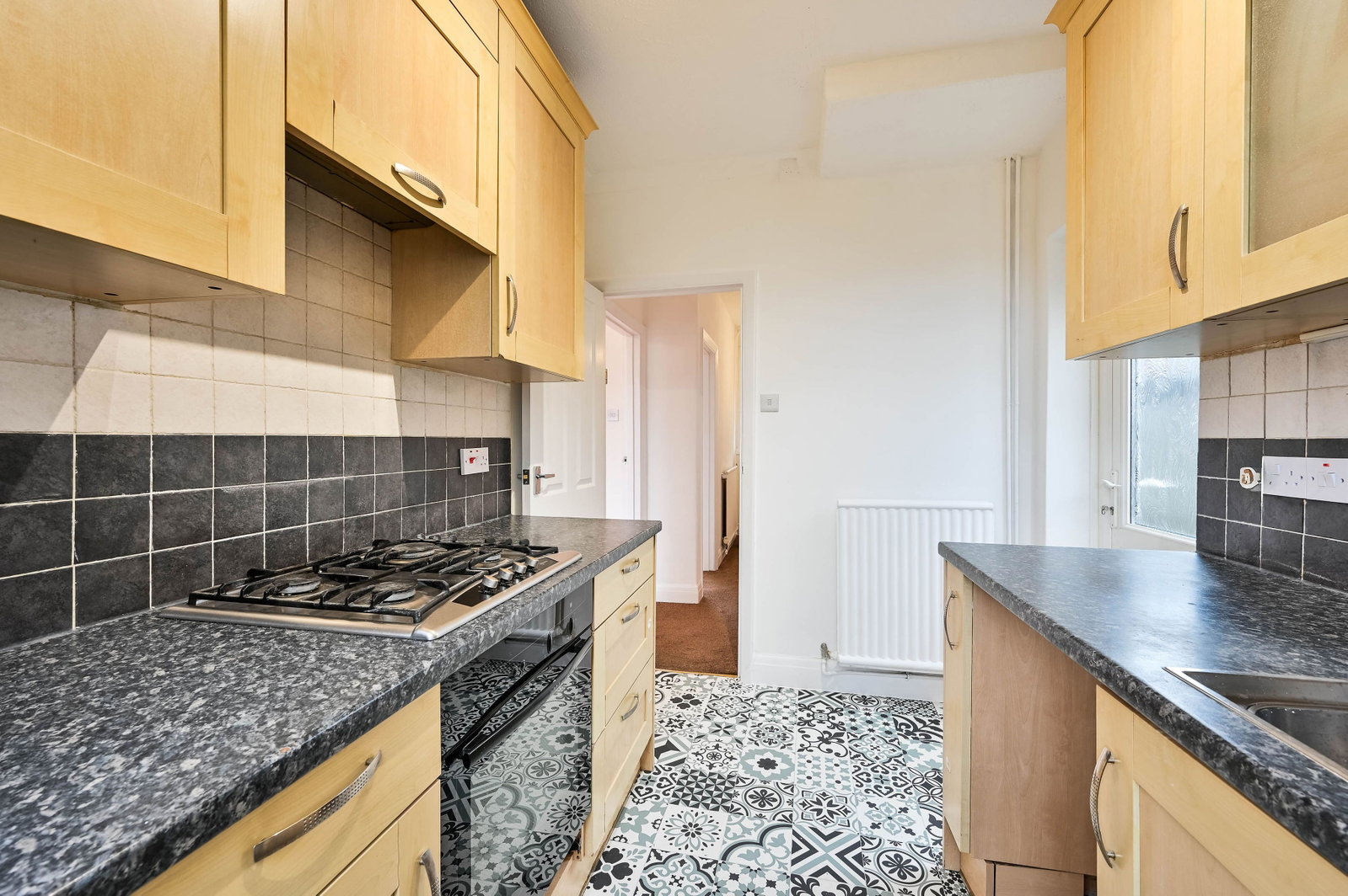 3 bed semi-detached house for sale in Rydes Hill Road, Guildford, GU2  - Property Image 8